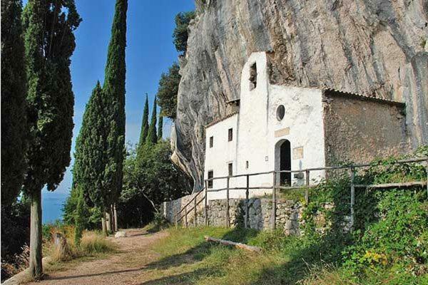 Appartamenti Serena - La Grotta Gargnano Exterior photo